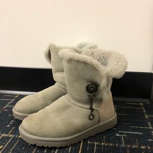 UGG Grey short boots
